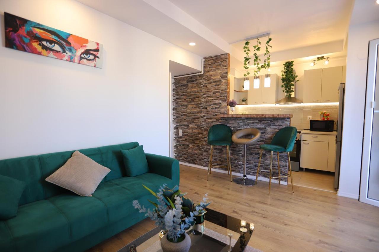 Apartament Beauty Smarald By Cosmopolis Stefanestii de Jos Kültér fotó
